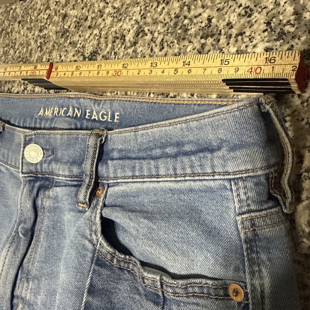 American Eagle Jeans Women's Low Rise Ultra Wide Leg Baggy Style Denim Size 4 - Picture 3 of 12